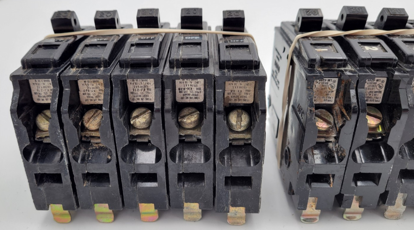 Square D QOB120 20A 1-Pole Bolt On Circuit Breakers Type QOB (Lot of 10) USED