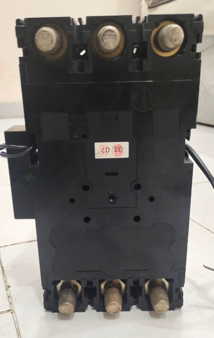 NEW TERASAKI TEMBREAK CIRCUIT BREAKER XS400CS Ui A690V 50-60Hz 400 A 3 POLE
