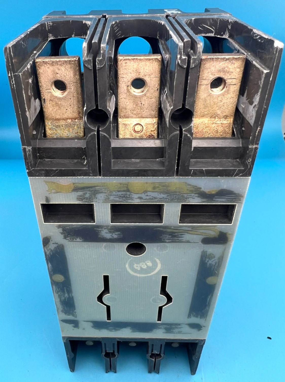 GE TFK236F000 Circuit Breaker 200 Amp 3 Pole General Electric 600V 225A Max