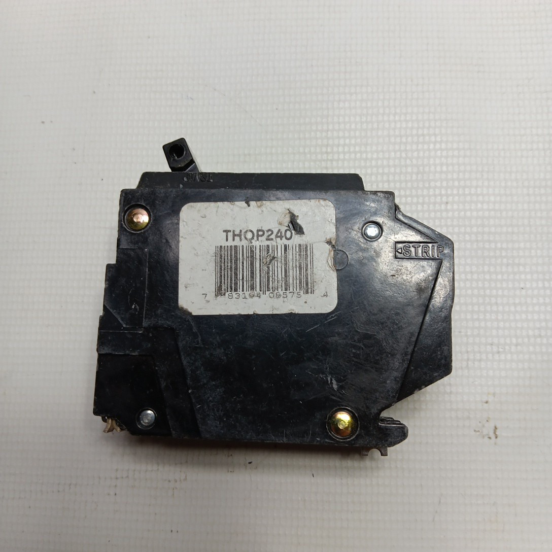 THQP240 GE 2-Pole Circuit Breaker Black 40Amp 240V 3″