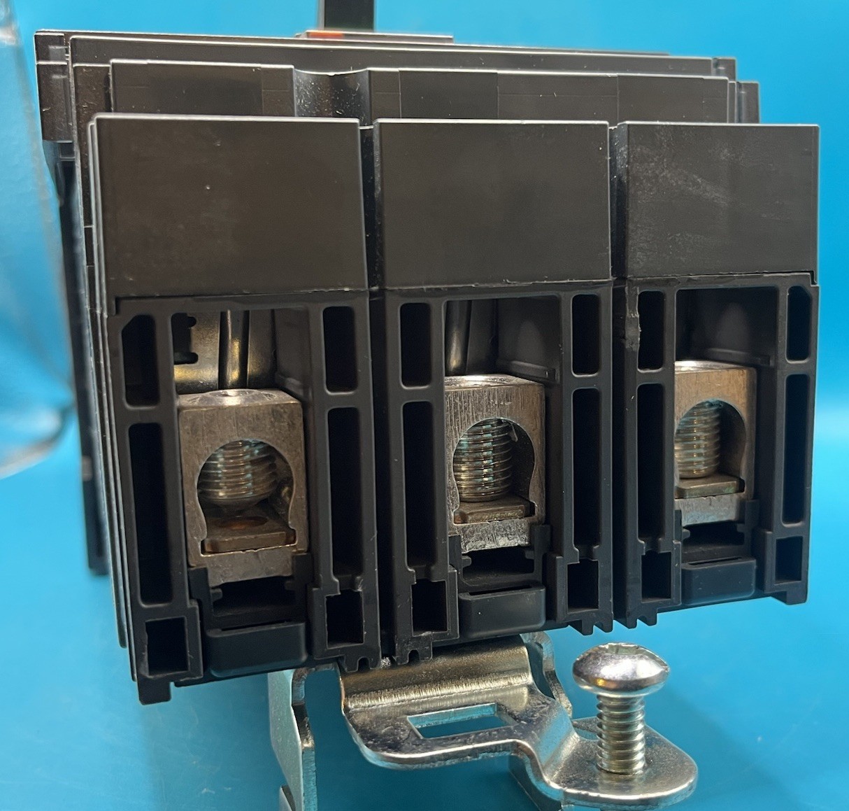Square D HJA36100 PowerPact 100A 3-P 3-PH 600V Molded Case Circuit Breaker HJ150