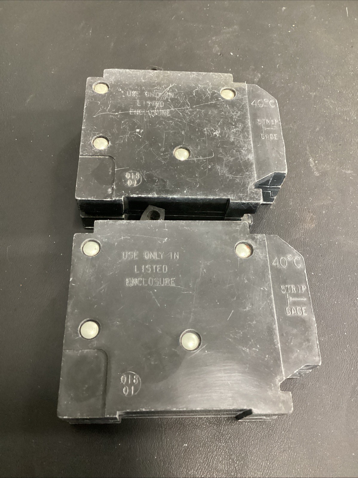 Square D HOMT2020 Tandem Circuit Breaker 20/20 Amp 1 Pole 120/240V 20A 1P