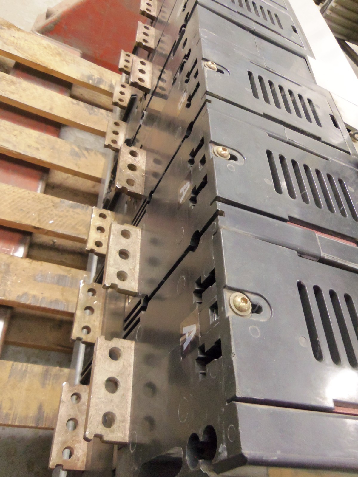 Eaton Cutler Magnum DS MDSC4N 3 Pole 4000 Amp Circuit Breaker Digitrip 520 5LSI