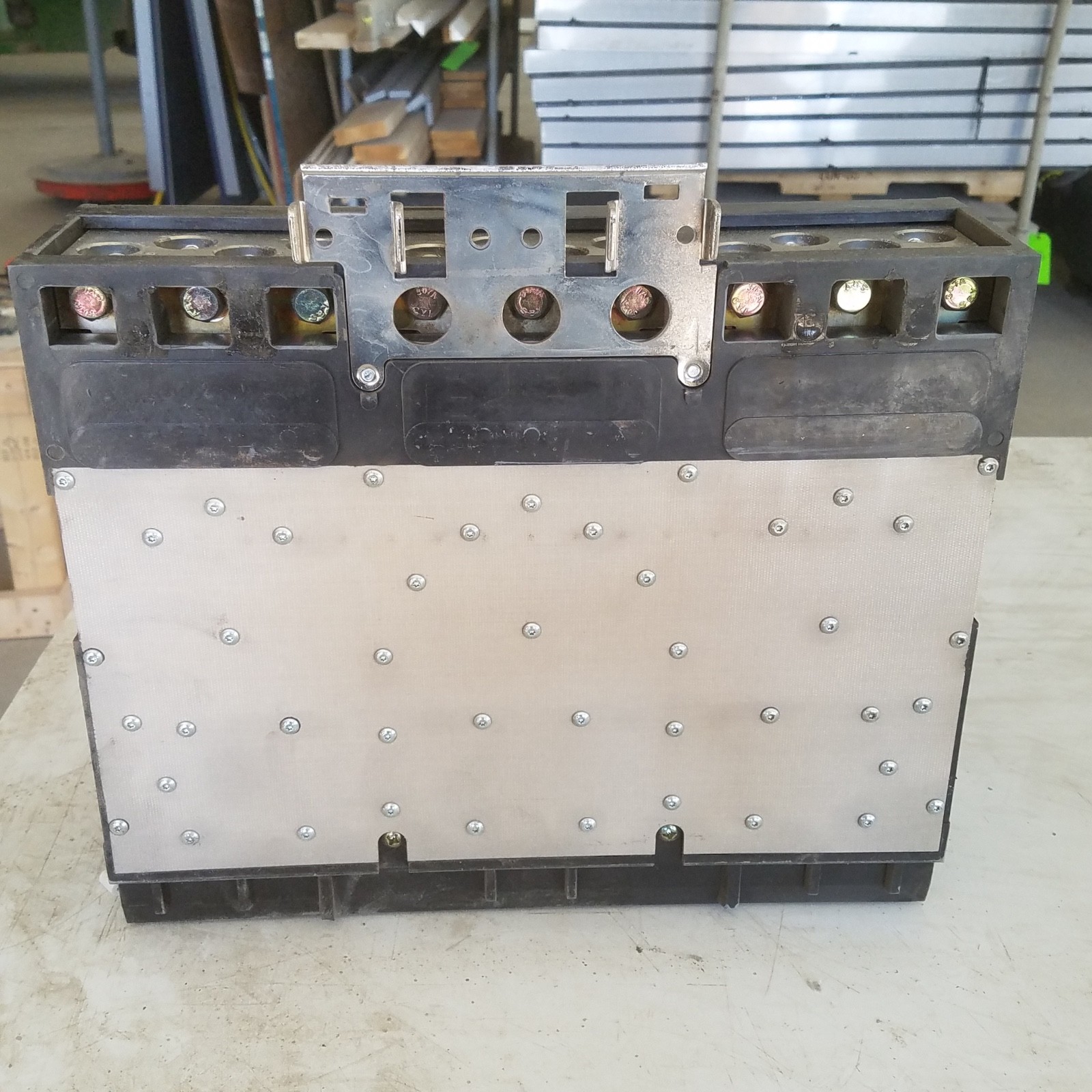 Square D NA361000 circuit breaker. 1000A. 3 phase. I-Line.