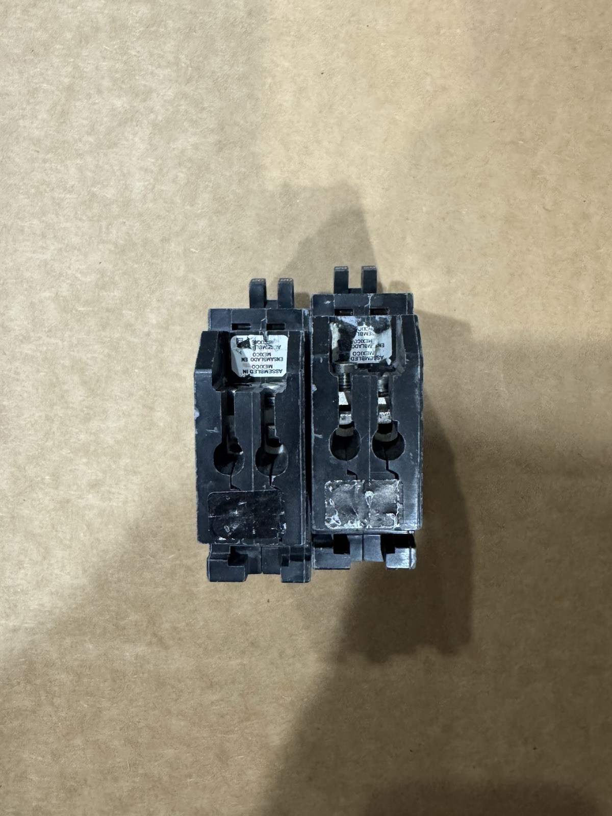 Square D HOMT2020 Homeline 20Amp Twin 1-Pole Tandem Circuit Breaker USED