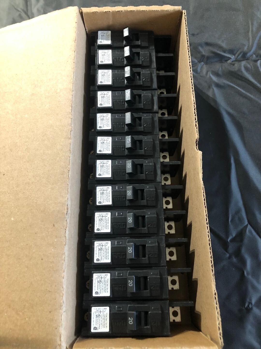 Siemens BQ1B020L 20-Amp Single Pole 120 / 240-Volt 10KAIC Lug In/Lug Out Breaker