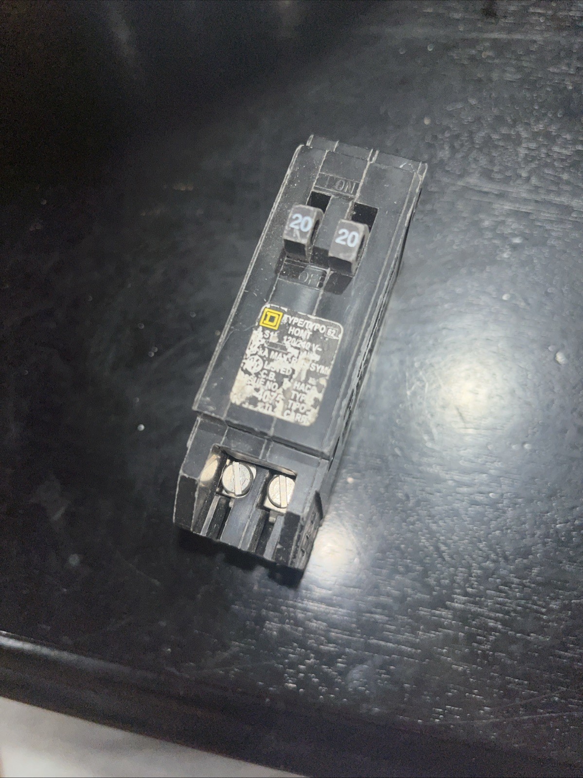HOMT2020 / HOMT20204201 Square D Twin 20/20 1 Pole Tandem Circuit Breaker (A)
