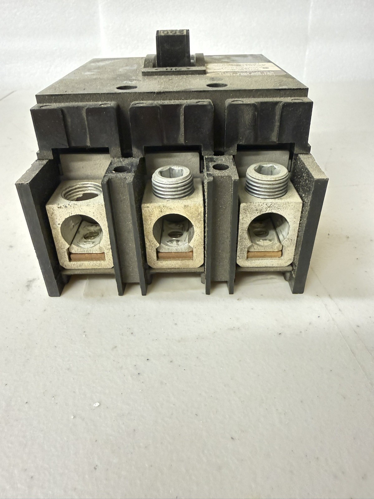 Q2L3200H Square D 200 Amp 240 VAC Circuit Breaker NOS