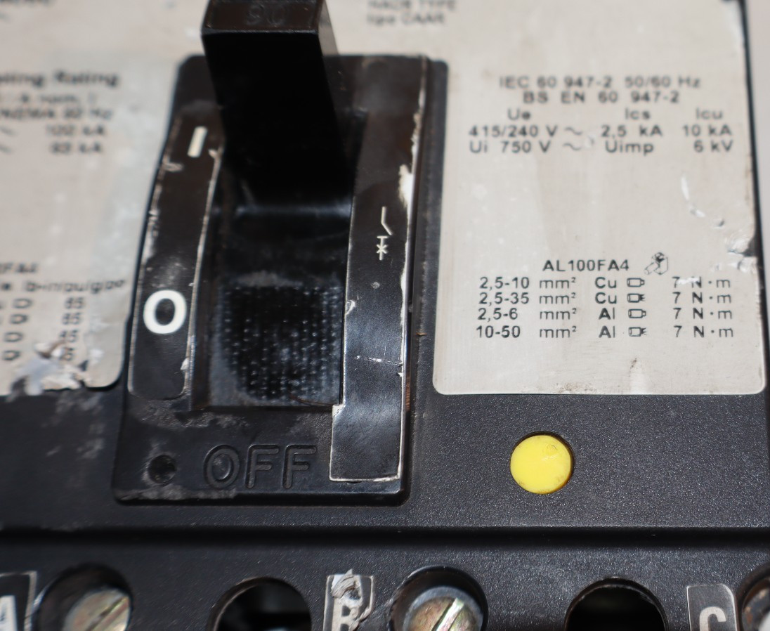 Square D 90AMP Circuit Breaker FC34090 480VAC