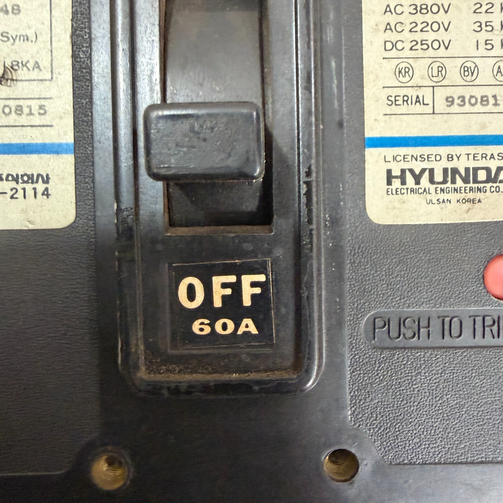 HYUNDAI HO-100BA CIRCUIT BREAKER 60A FREE FAST SHIPPING