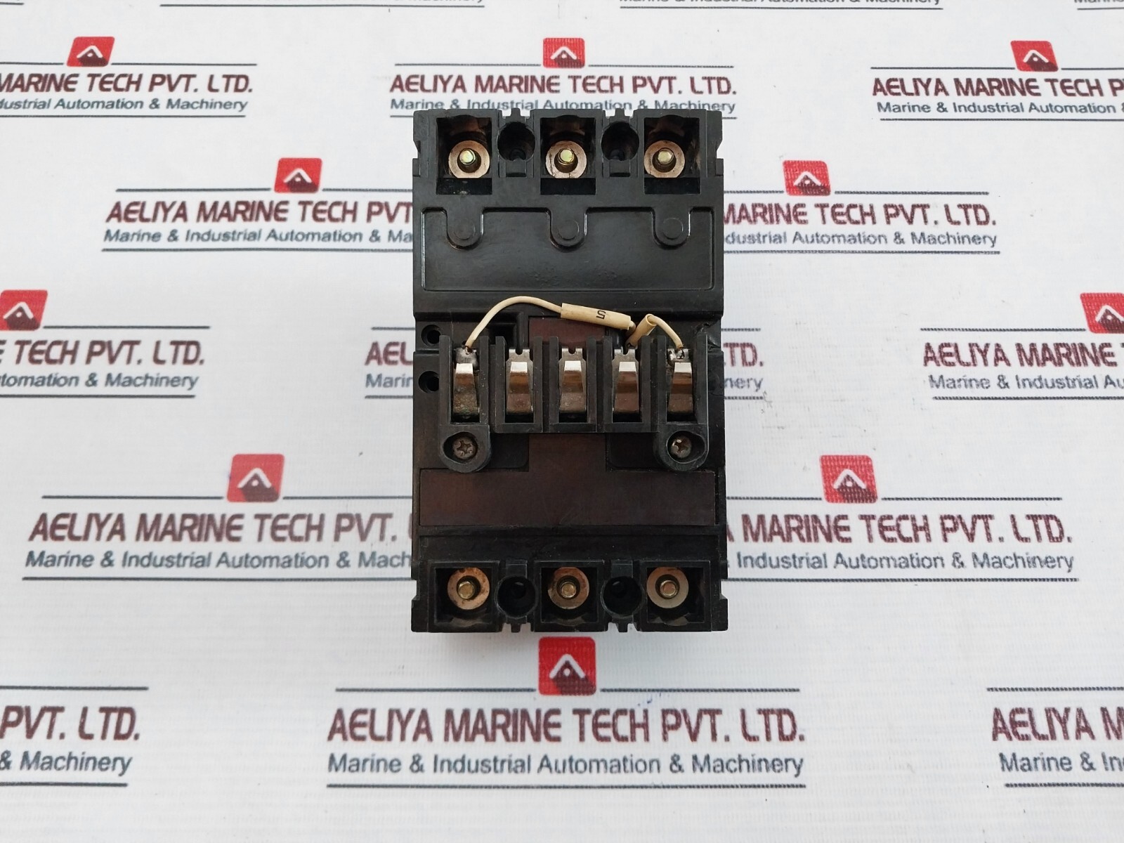 Hyundai HBS-63C Molded Case Circuit Breaker 3 Pole 15A 660V