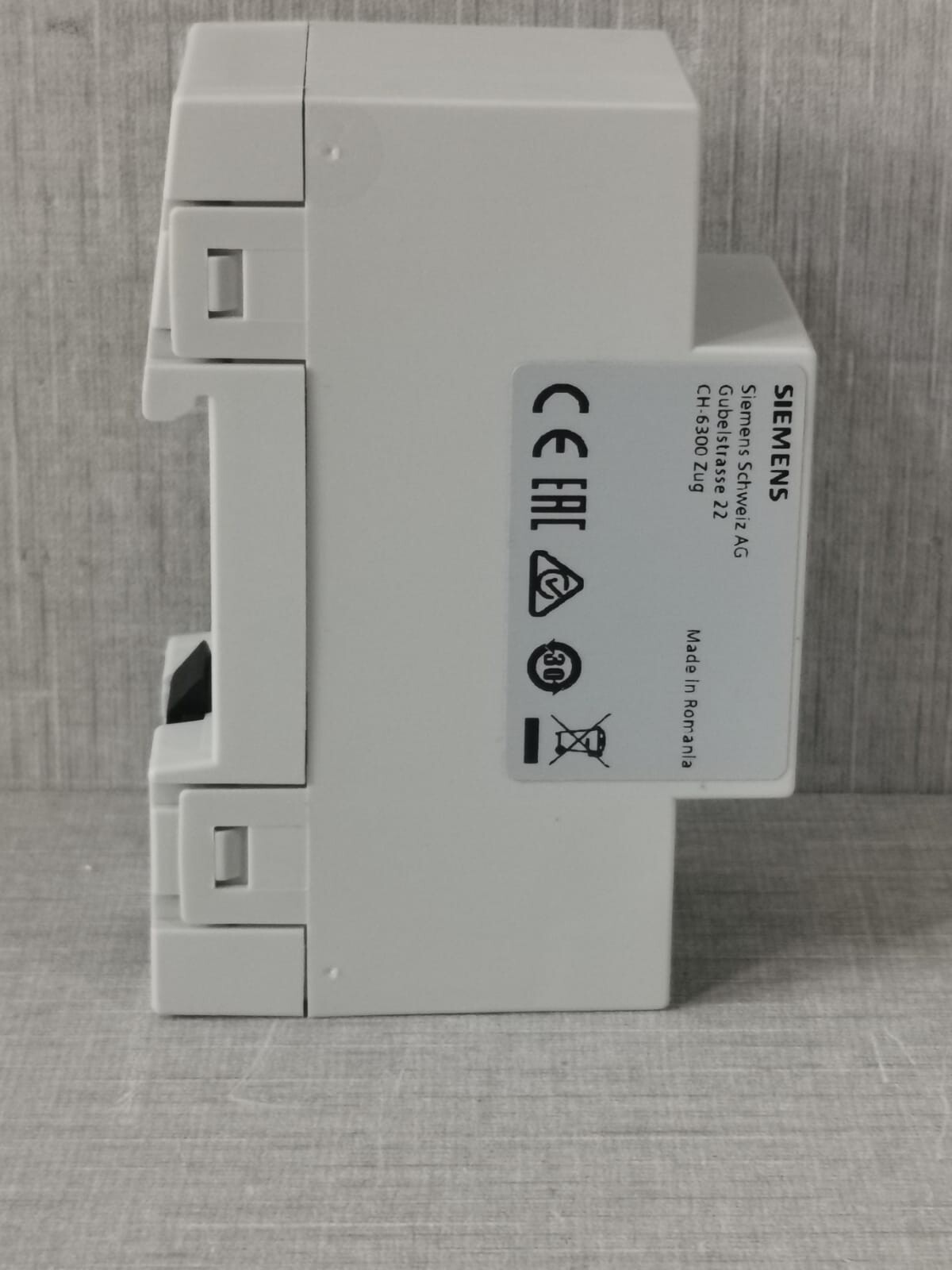 SIEMENS GAMMA 5WG1 140-1AB13 INSTABUS LINE COUPLER WITH OLD STOCK BOX