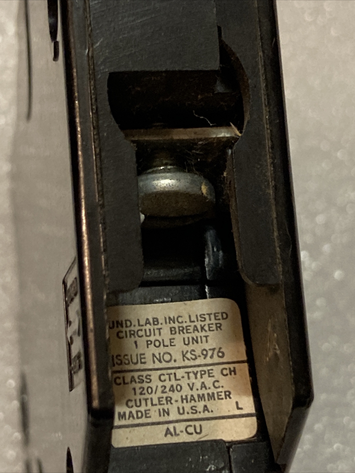 CH115 Cutler-Hammer Type CH 1 Pole 15 Amp 120V HALF NOTCH METAL FOOT (WARRANTY)