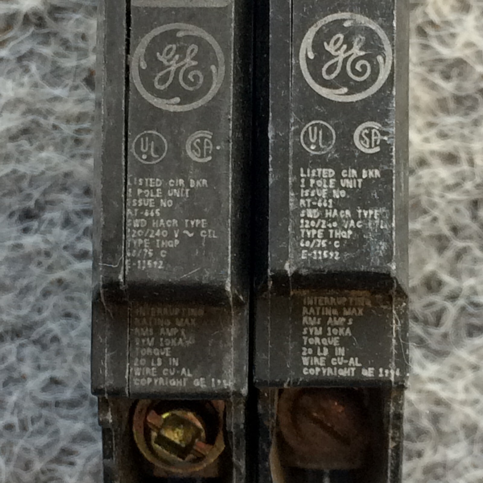 LOT OF 2 THQP120-GE 20A AMP 1P POLE 10kA@120/240V PLUG ON THIN BREAKER