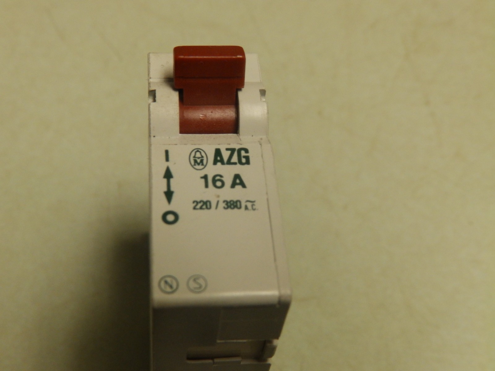 Klockner Moeller BS3871 16A M9 220/380 V P-1 30 KA 240/415 AC Circuit Breaker