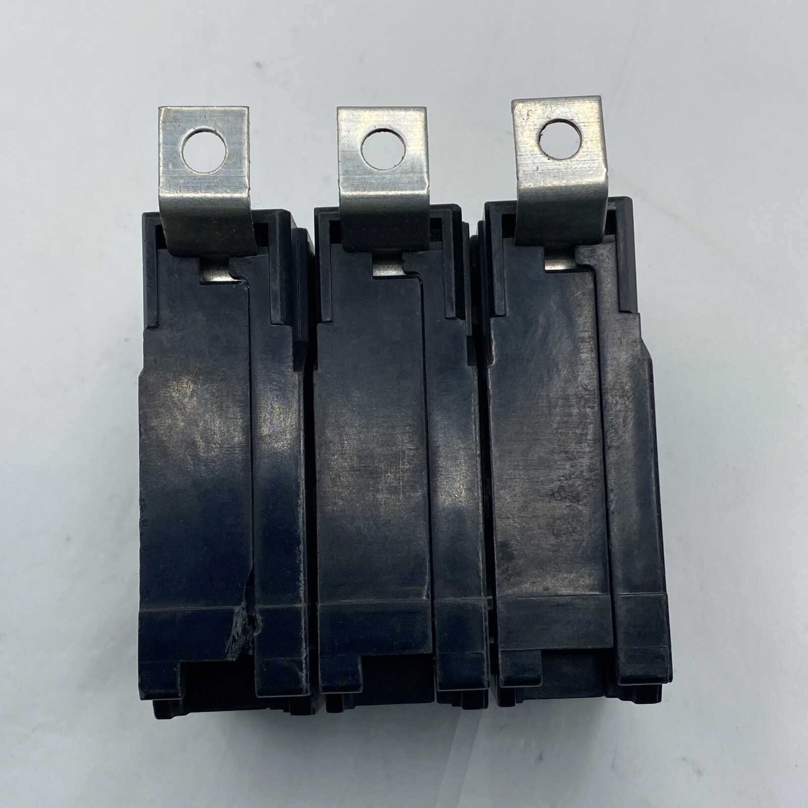 EATON BAB3025H CIRCUIT BREAKER 3 POLE UNIT TYPE BA 25 AMP 240V 🎯