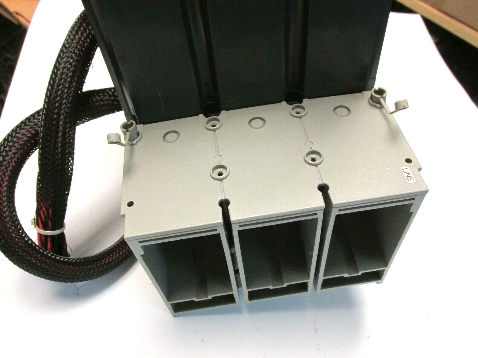 NEW Merlin Gerin Molded Case Switch 600A, 600V Auto Switch Cat# NSJ600A.. UG-08