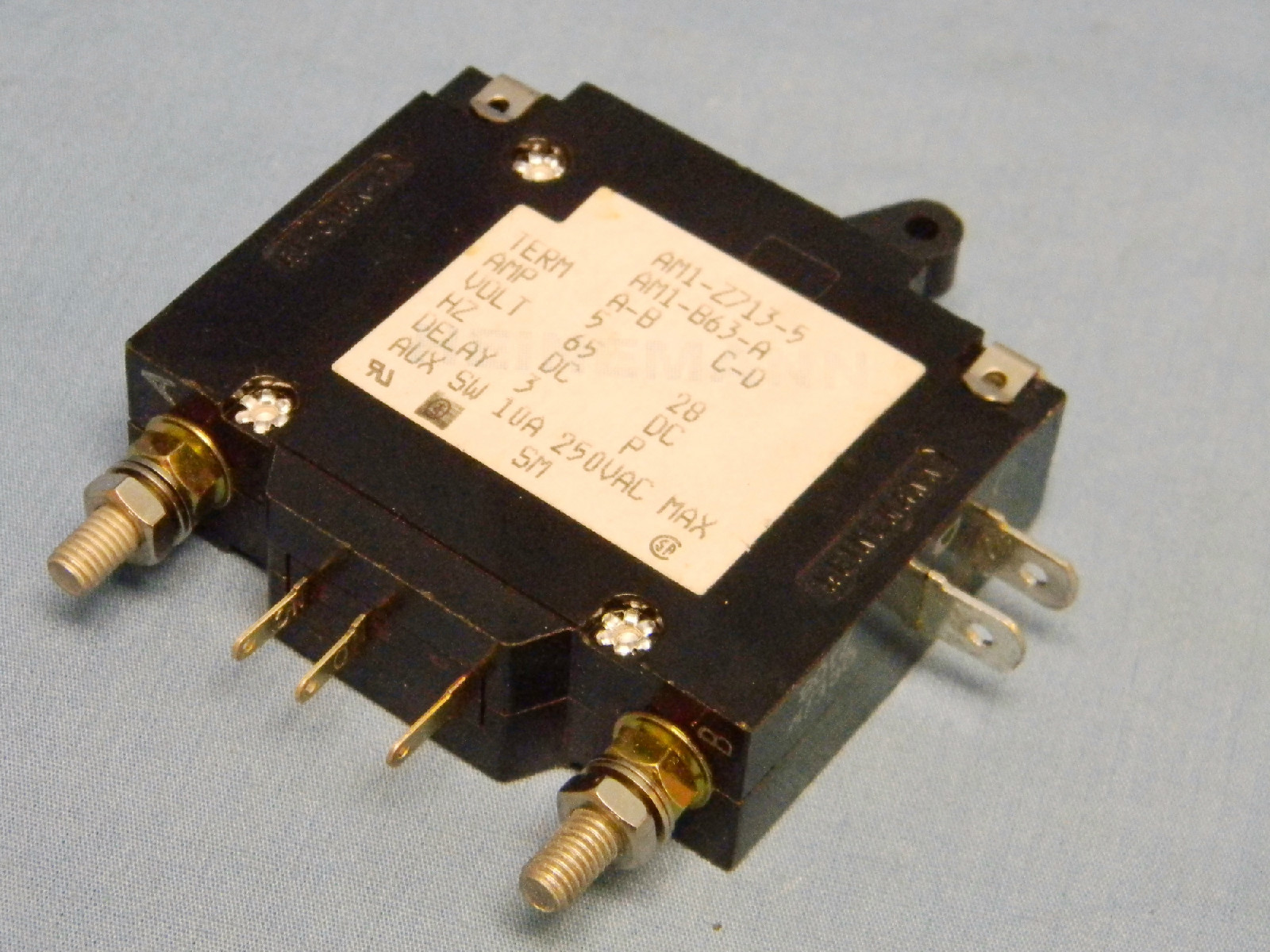 NEW Heinemann AM1-B63-A 1-Pole 5A 65V & 28V DC/DC Circuit Breaker AM1-Z713-5