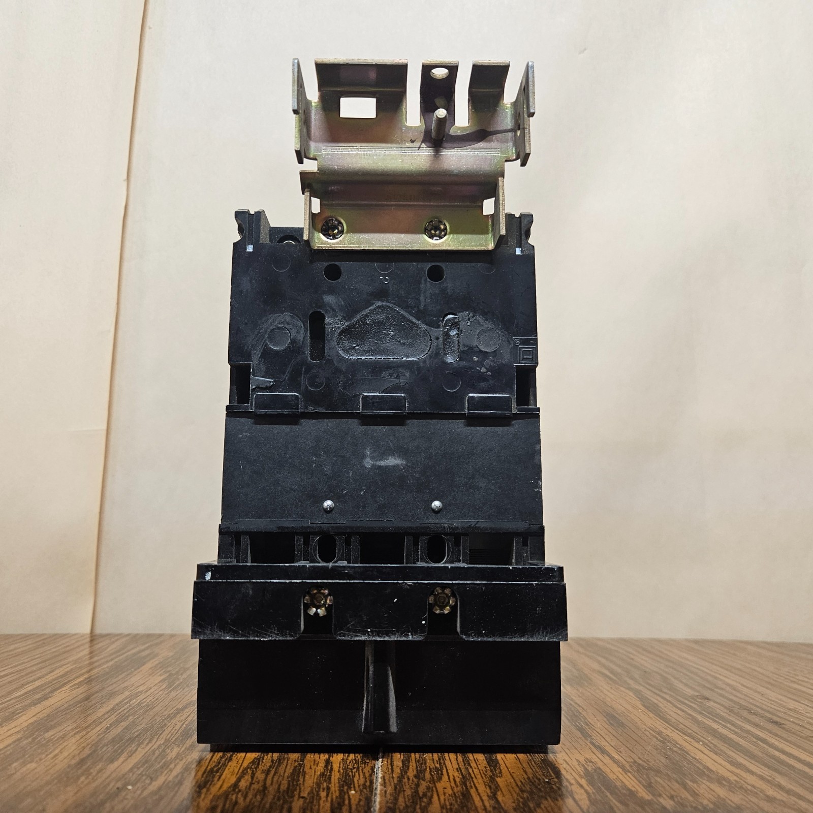Square D FA36100 3 Pole, 100 A, 240VAC/250VDC Circuit Breaker