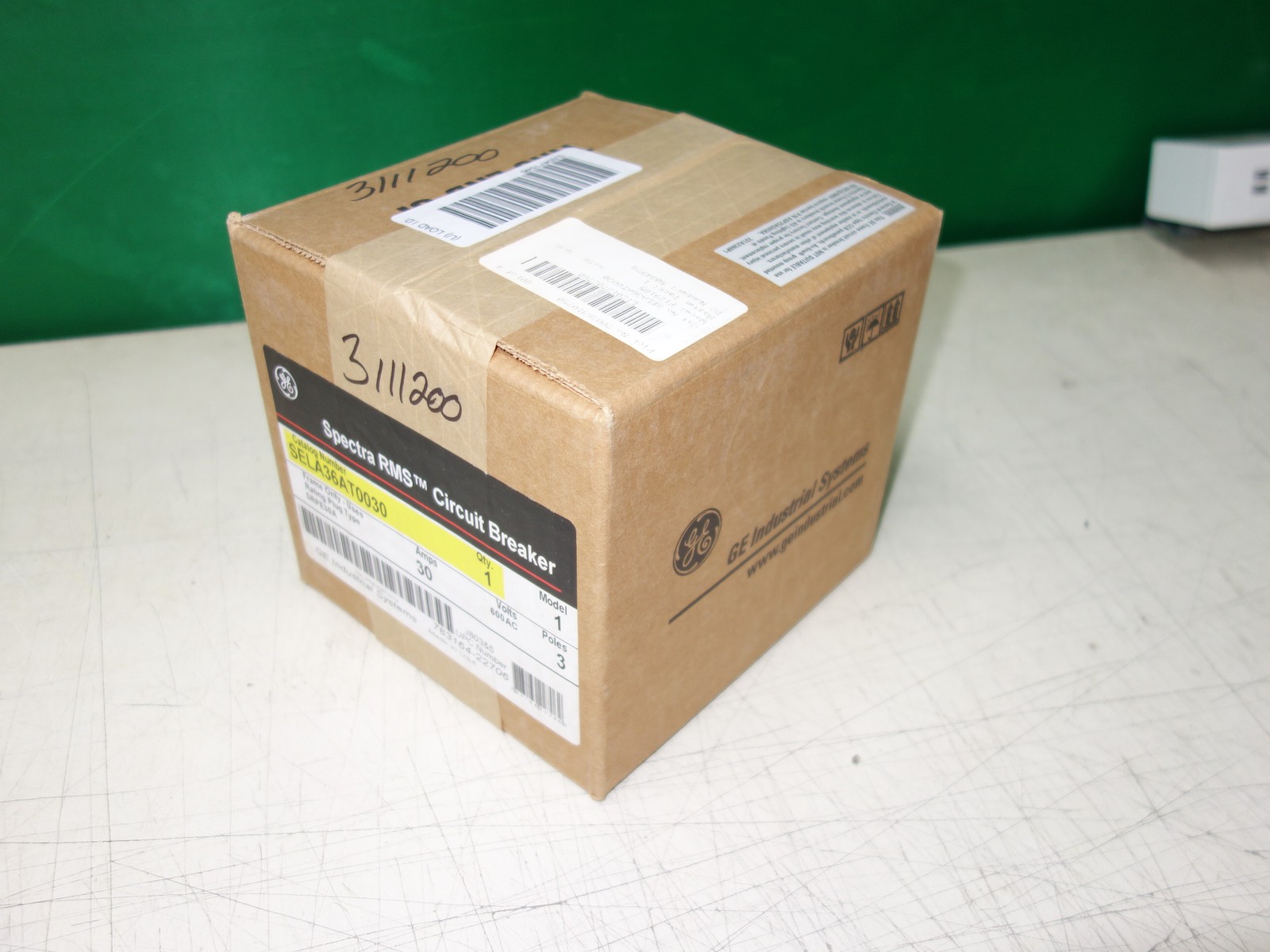 GE Spectra RMS Circuit Breaker SELA36AT0030 30A 600V * NEW SEALED