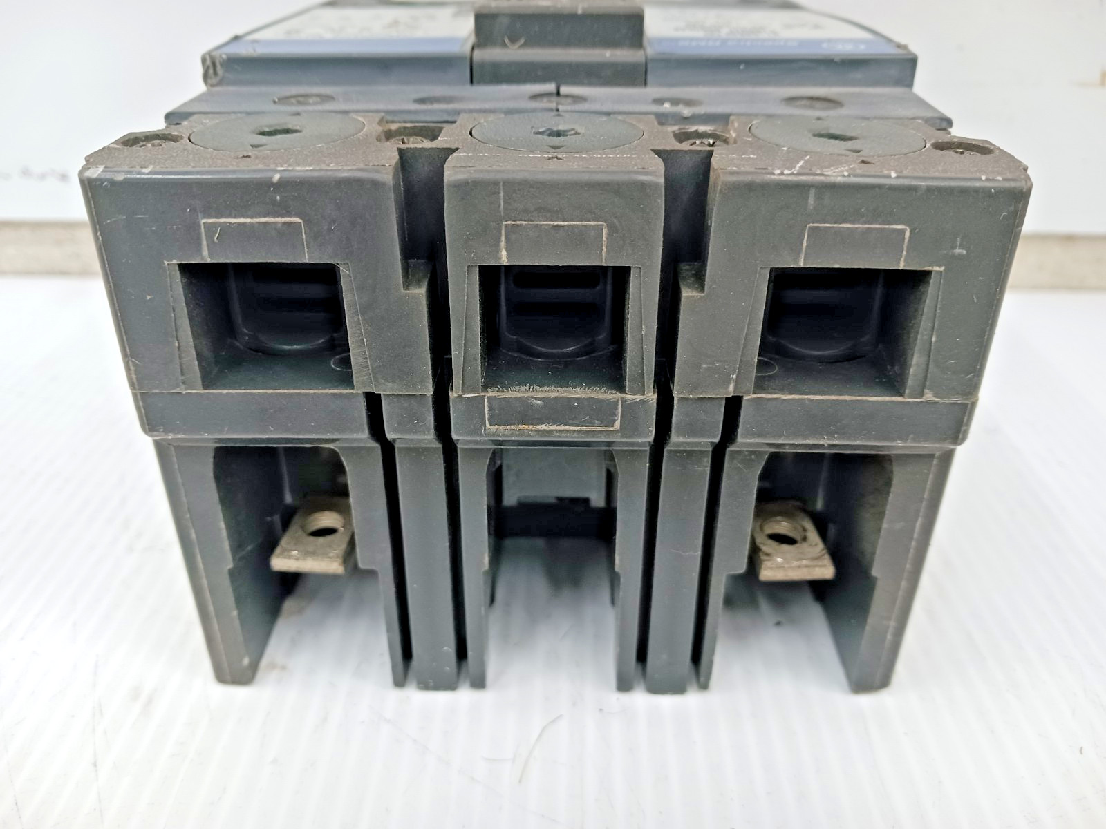 GE Spectra 60 Amp Circuit Breaker 2 Pole 480 VAC SEHA24AT0060 W/ 60 Amp Plug