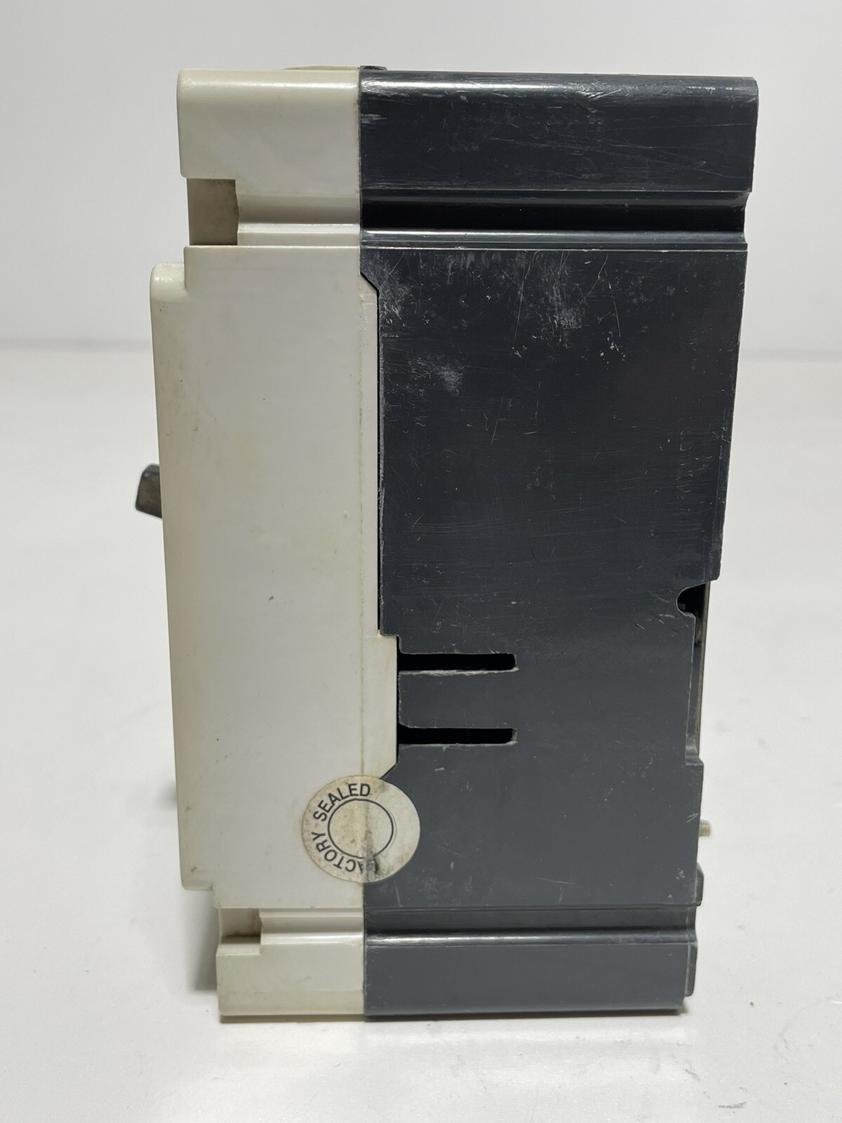 Eaton FD2040 40A 2P Circuit Breaker