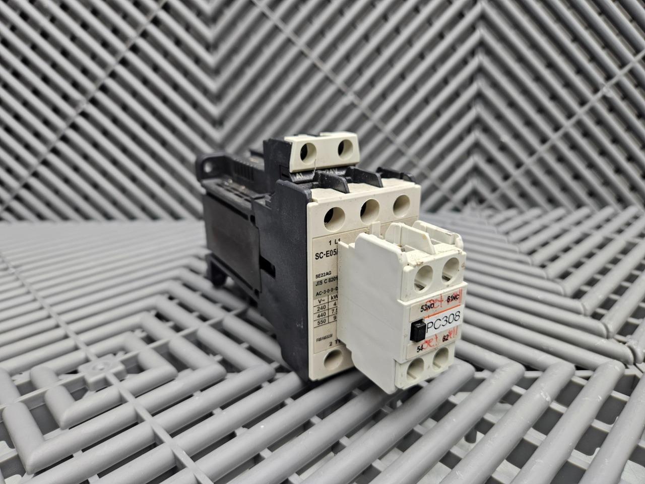 Fuji Electric SC-E05/G Electromechanical Relay Contactor 32A w/ SZ-A11/T Contact