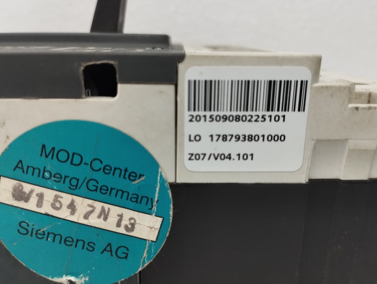 3VL3725-2AA36-0AA0 Siemens 3P 200A VL250 1PC Used