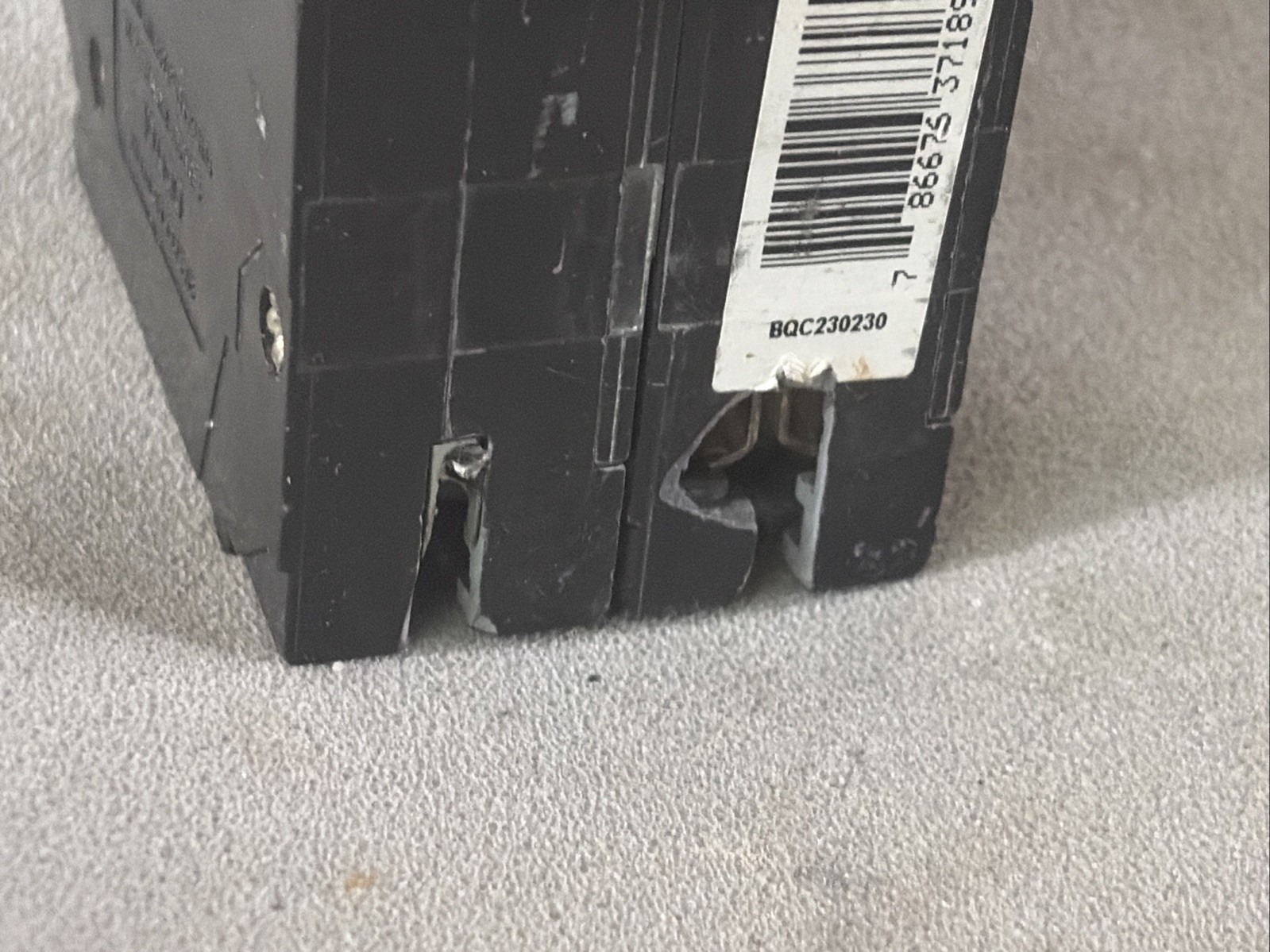 Eaton BQC230230 BR Thermal Magnetic Circuit Breaker ~modified CTL clip removed