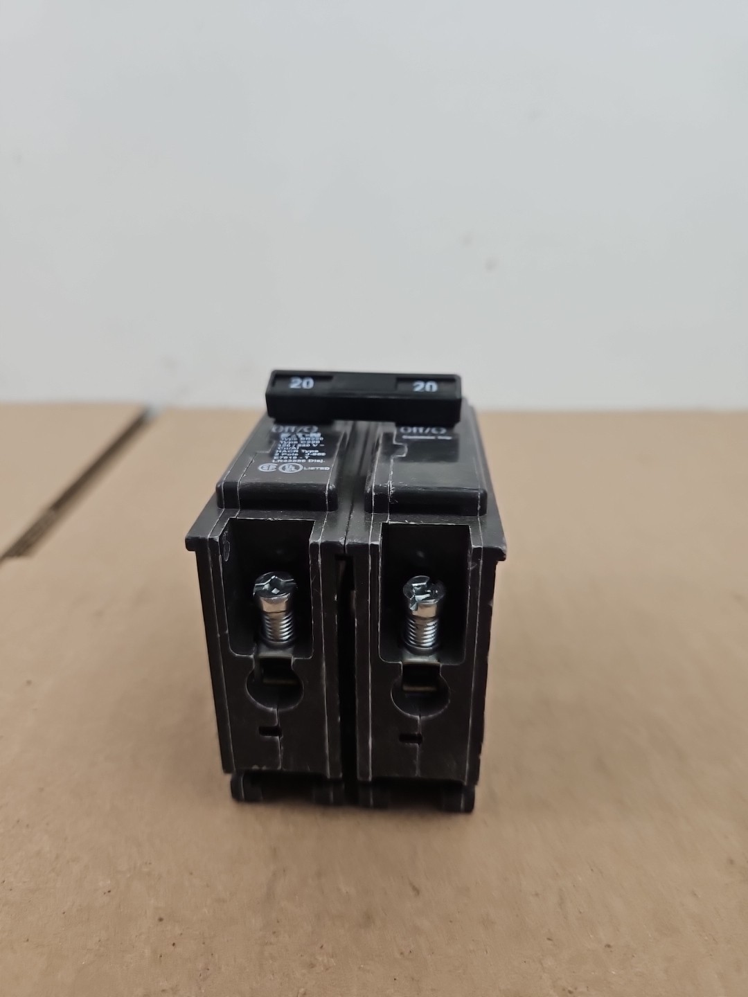 NEW EATON BR220 BR 20 Amp 120/240 Volts 2-Pole Circuit Breaker