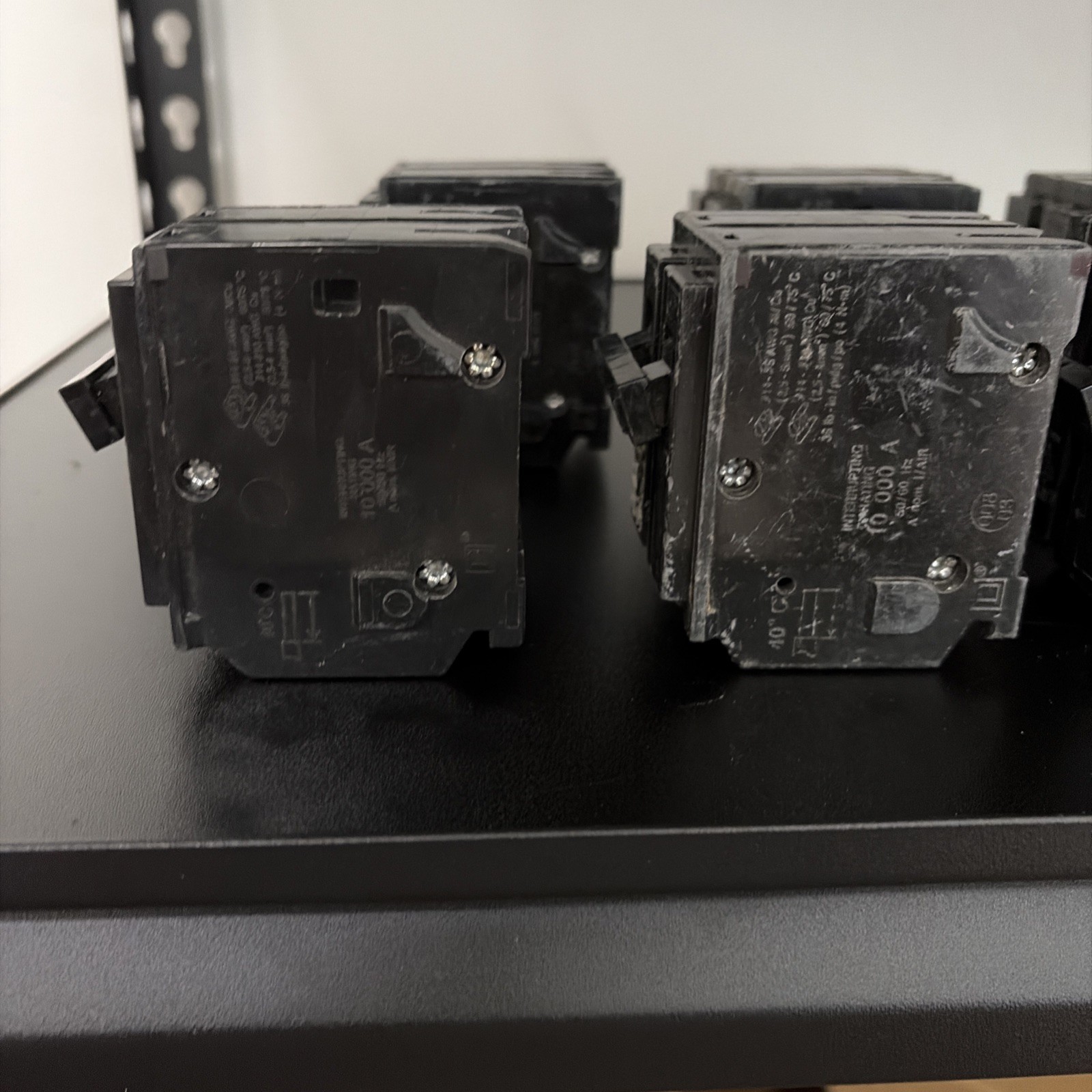 Square D (LOT OF 9 TOTAL BREAKERS) 2-POLE-30AMP HOM230 (TESTED) (1YR WARRANTY)
