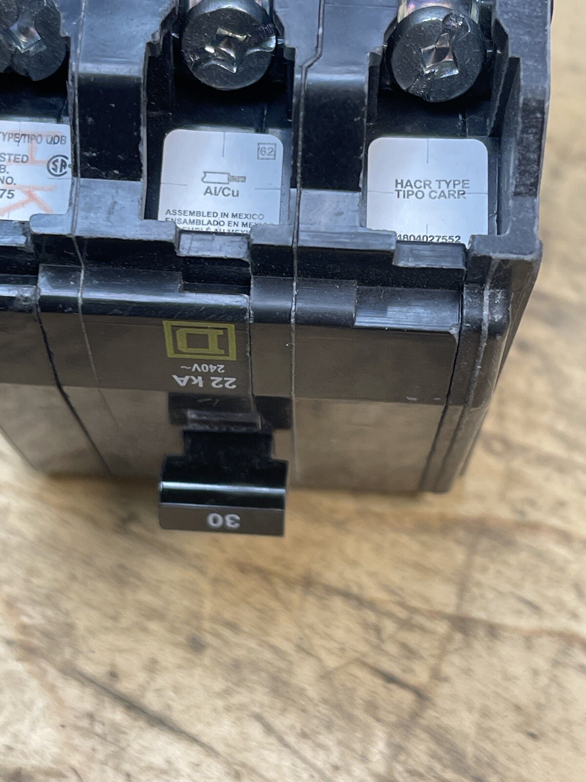 SQUARE D DP-4075 30A AMP 3P POLE 22kA@240V BOLT ON CIRCUIT BREAKER