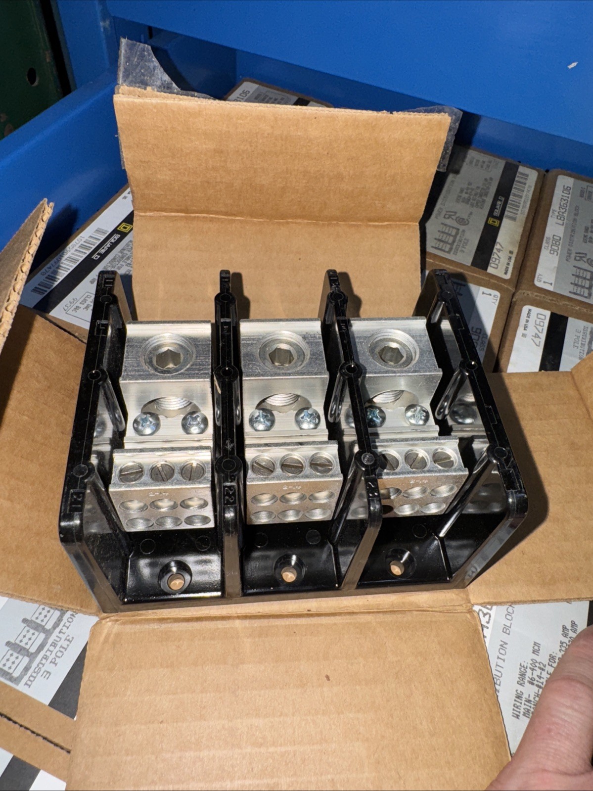 Square D 9080 LBA363106 Power Distribution Block Series C 3POLE, New, LO1