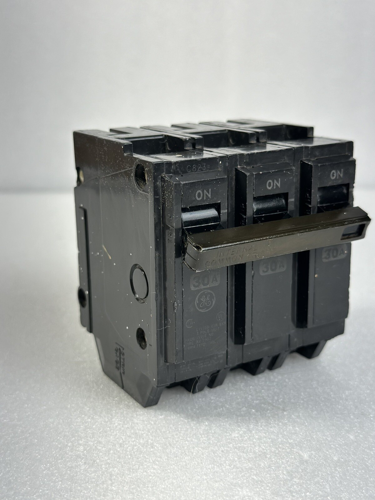 GE THQL32030 Plug-in Circuit Breaker 3P 30A