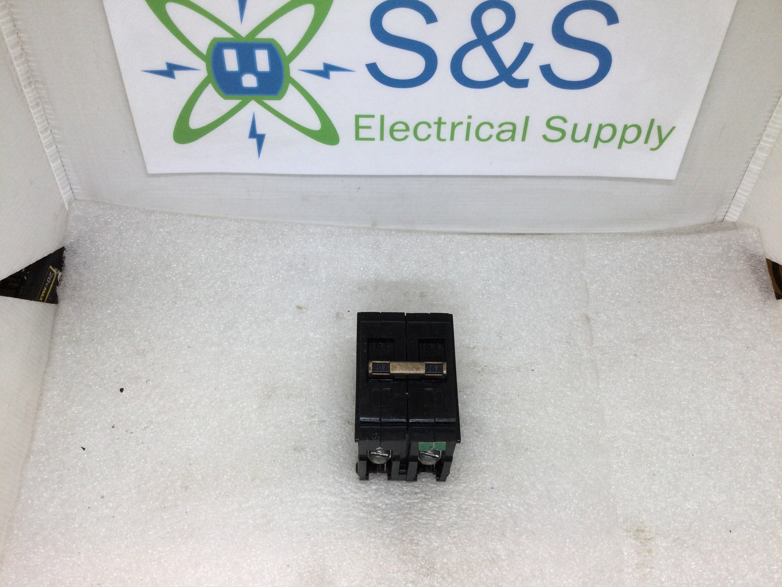 General Electric TQL2120 20 Amp 2 Pole 120/240V Type TQL Breaker – Cosmetic Flaw