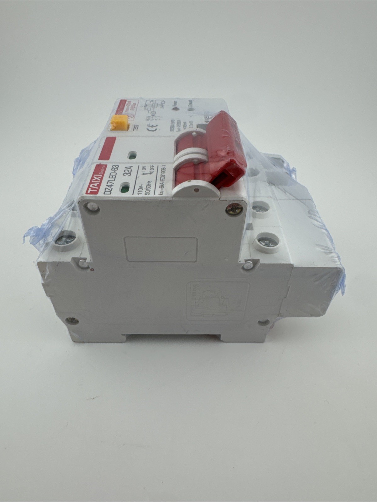 TAIXI Electric DZ47LED-63 RCBO+SPD Circuit Breaker 32A 110V Test Reset