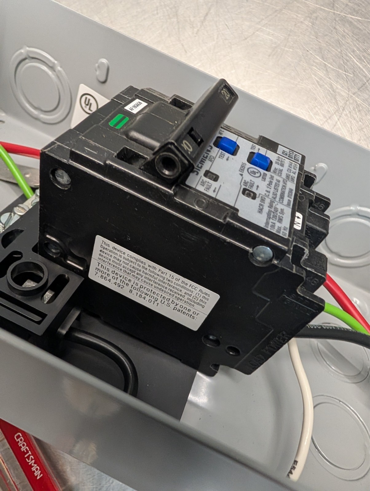 Siemens E0204ML1060SU 20A GFCI AFCI Q220AFC Indoor Load Center L16-30 Plug