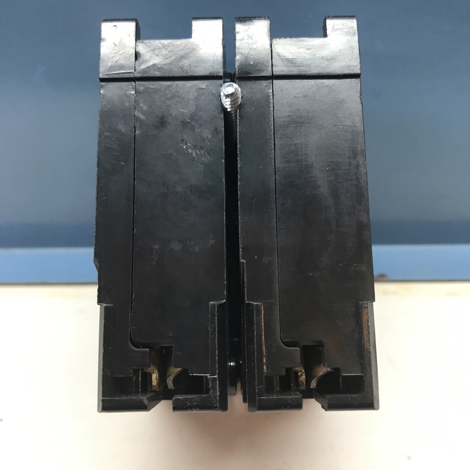 Main type BR /C BR2100BM 2 POLE 100 AMP CIRCUIT BREAKER Unbranded