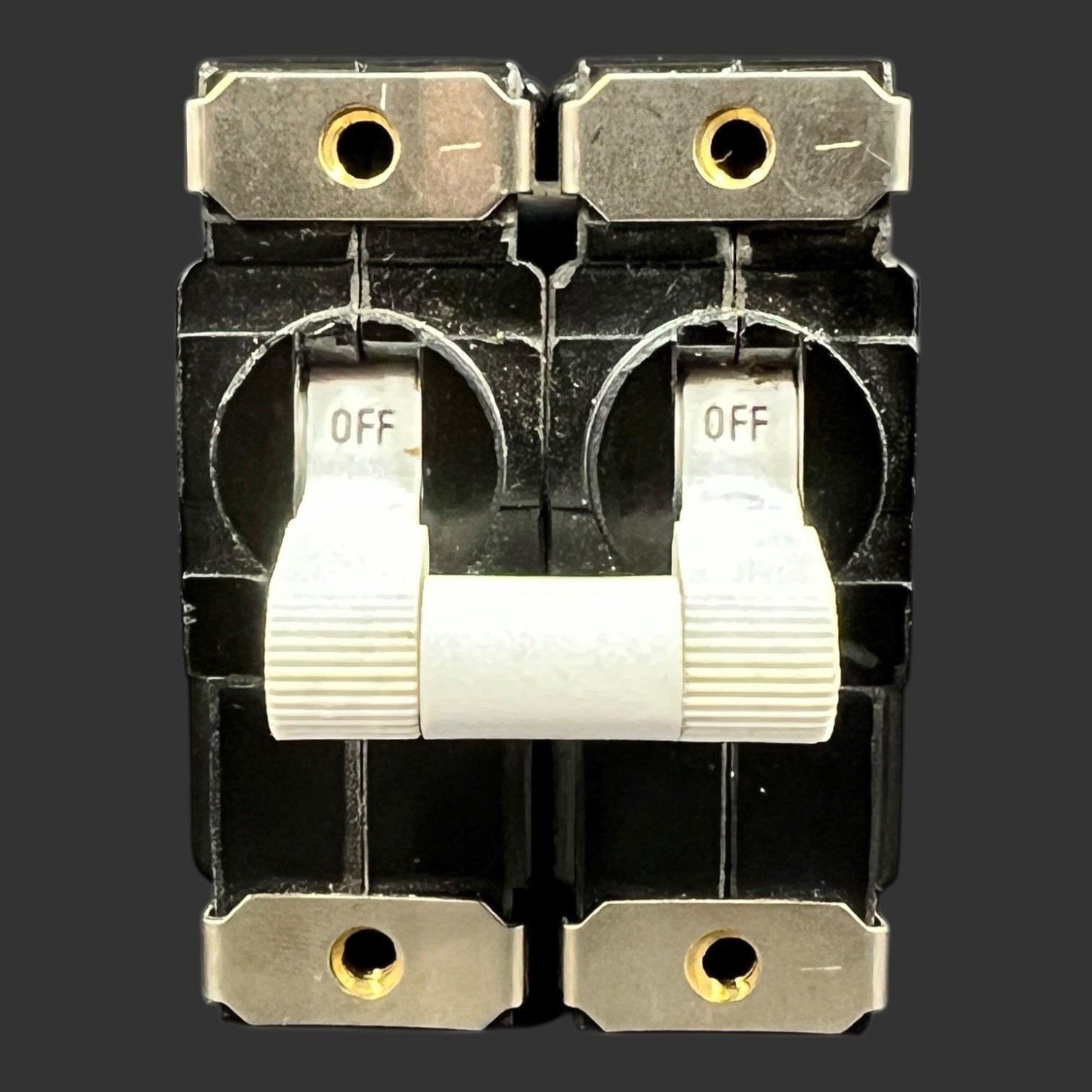Vintage Eaton Heinemann Circuit Breaker 30AMP, 250/65V, 50/60/HZ