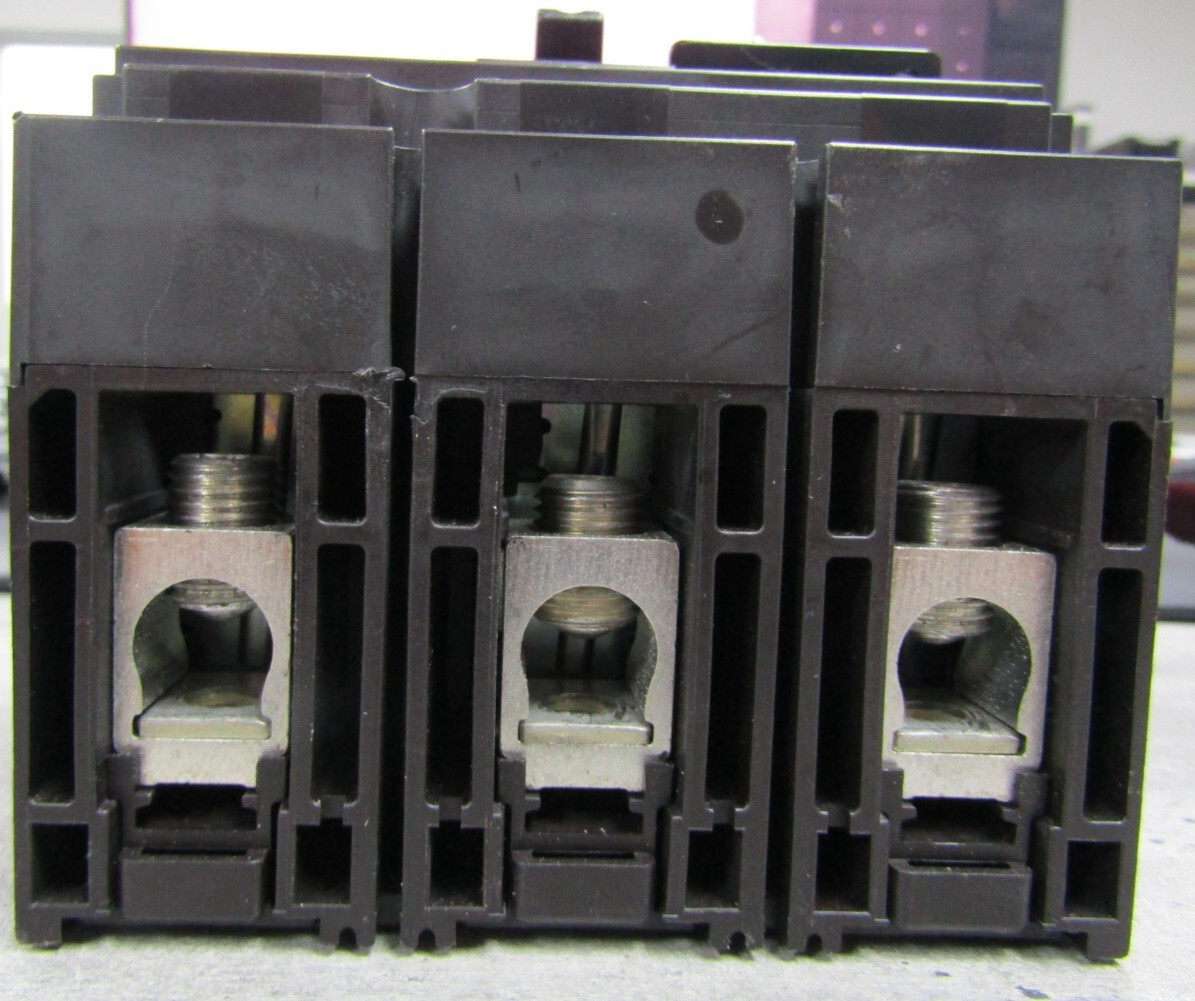 😏 SQUARE D 60 AMP POWERPACT CIRCUIT BREAKER 3 POLE 600 VAC 250 VDC HGL36060