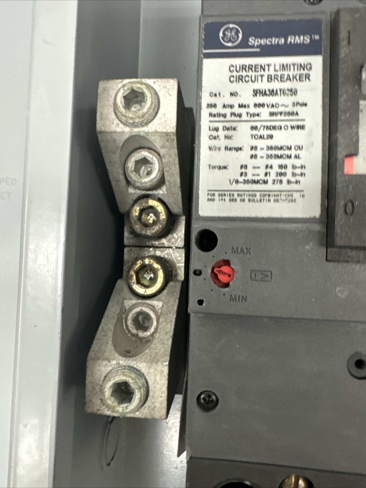 GE Spectra Circuit Breaker W/Enclosure 3 Pole 690V 250A sfla36at0250 W/Neutral