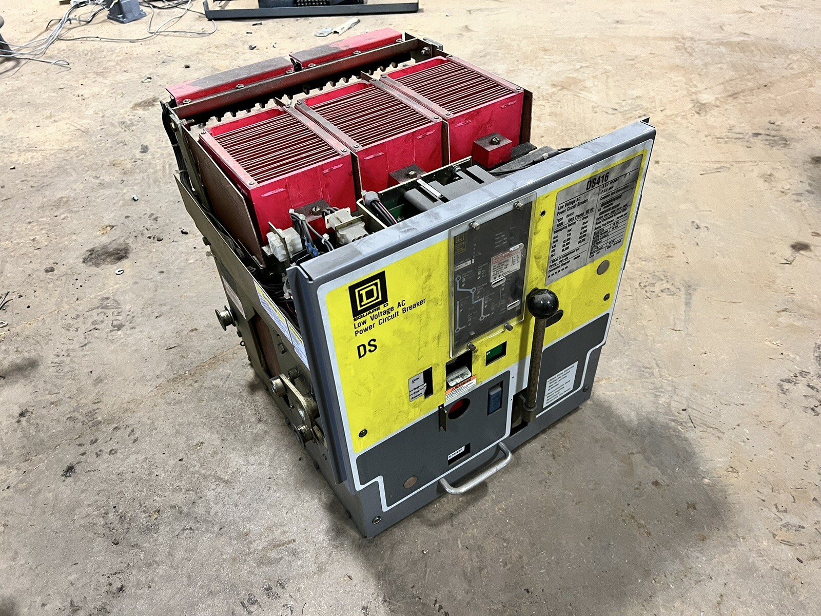 Square D DA416 1600 Amp Low Voltage Circuit Breaker, GC, Rack In