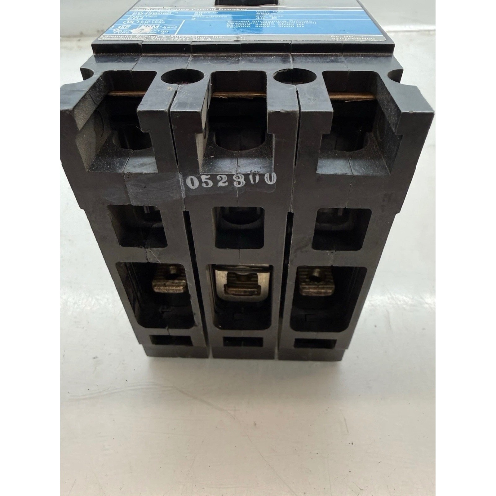 Siemens Sentron ED43B090 Circuit Breaker 3 Pole 90A 480V Black Excellent ED4