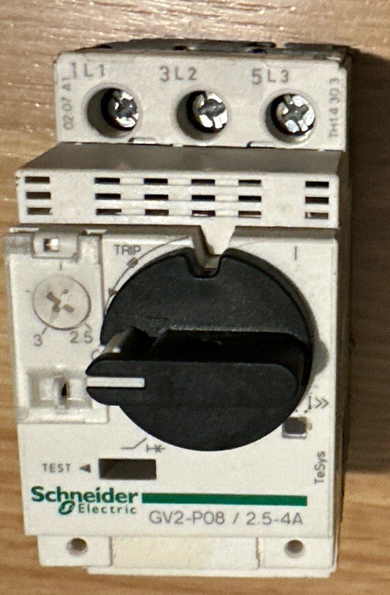 Schneider Electric GV2-P08 2.5-4A Circuit Breaker w/ GV2AF4 Combo Block