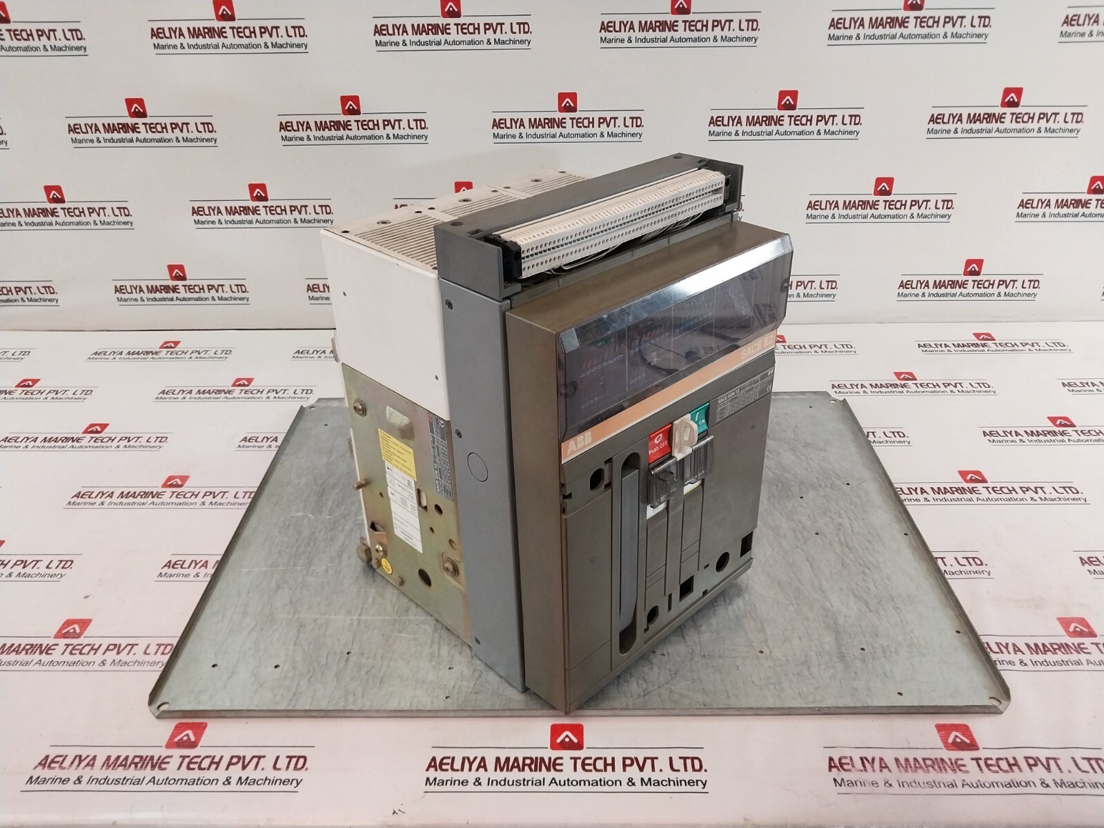 ABB SACE E2N 12 Circuit Breaker 690V 55KA X 1S 110-120V 50-60HZ 1250A