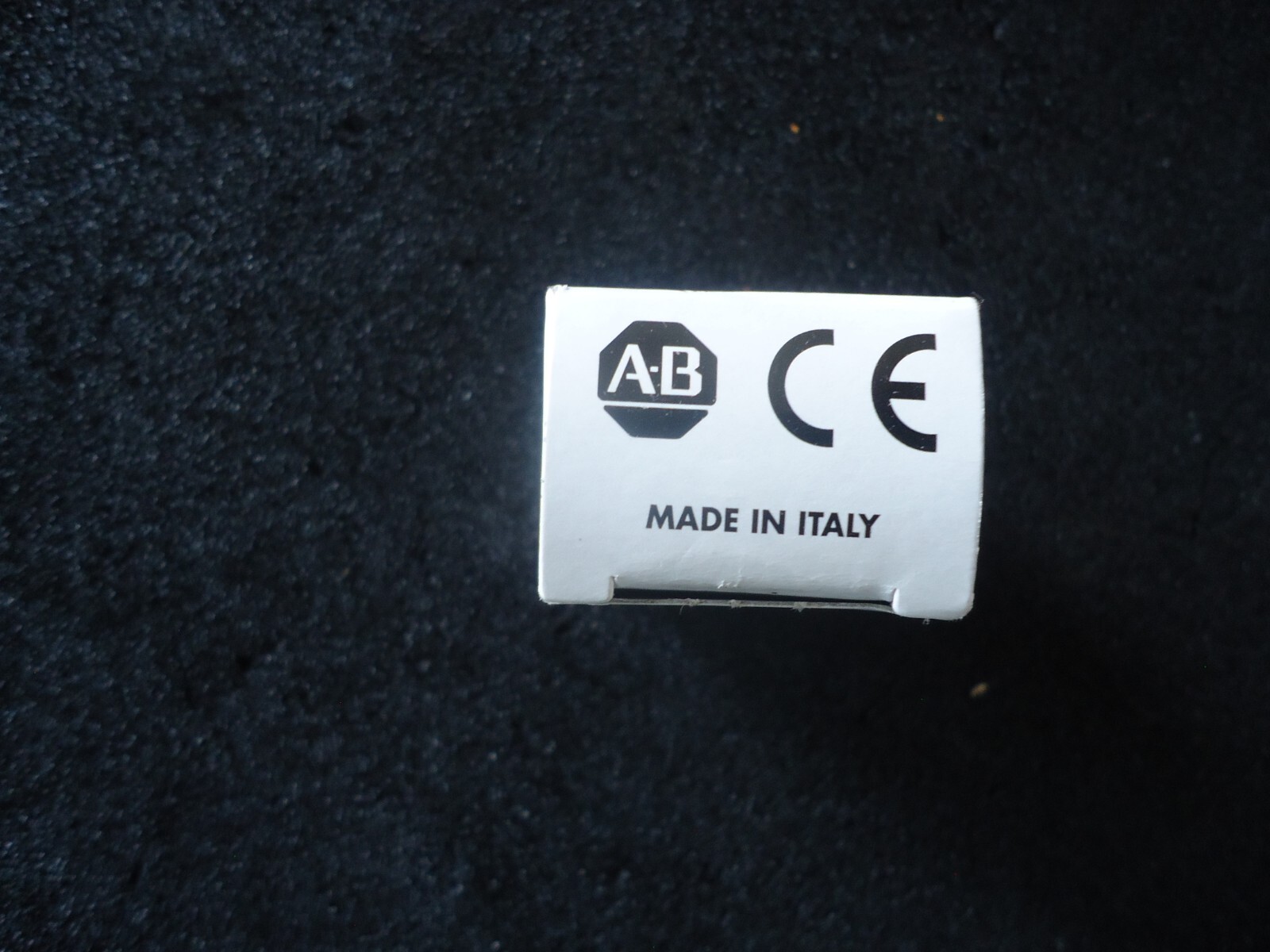 New AB (Allen Bradley) 700-HC24A1 Ser. D. Made in Italy.