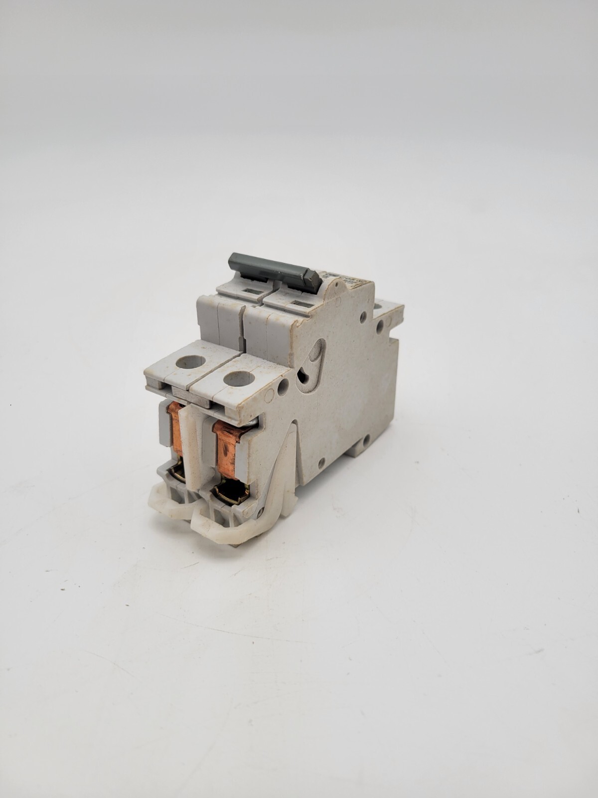 Cutler-Hammer SPCL2C00 Circuit Breaker 5 Amp 2 Pole 480 VAC DIN Rail Mount SPCL