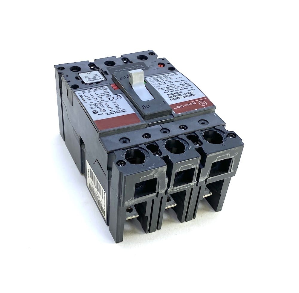General Electric SELA36AT0030 3 Pole 30A 600V Breaker w/15A Plug