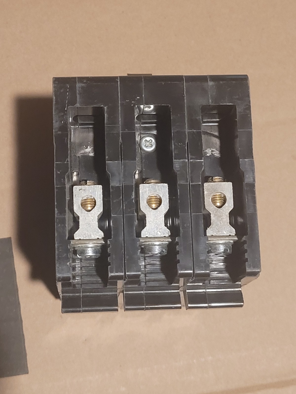 Square D EDB34020 Circuit Breaker 20A 3-Pole 480Y/277V