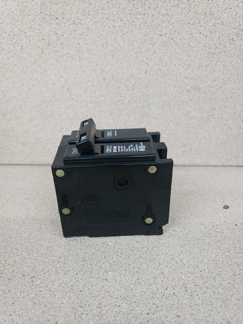 1) New Take Out! Eaton BR230 30Amp 2 Pole Standard Trip Circuit Breaker